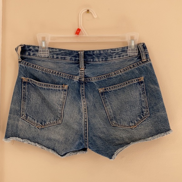 Gap 1969 shorts - Picture 2 of 4